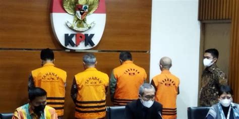 KPK Tahan Eks Wali Kota Yogyakarta Bersama 3 Tersangka Lain Terkait