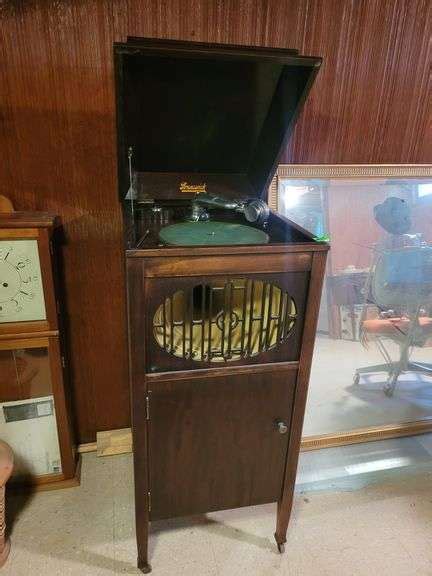 Brunswick Phonograph Baker Auctions And Real Estate Llc