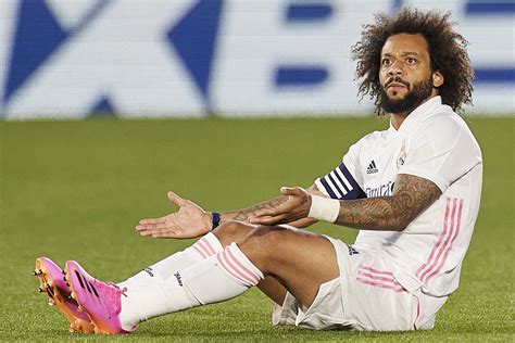 Real Madrid S Marcelo Available For Trip To Chelsea Football Espa A