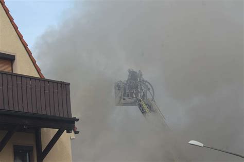 Euro Schaden Dachstuhl In Vollbrand Zwei Verletzte Bayreuth