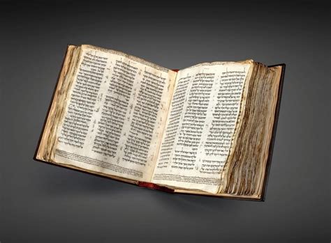 Pagaron 38 millones de dólares por la Biblia hebrea más antigua del