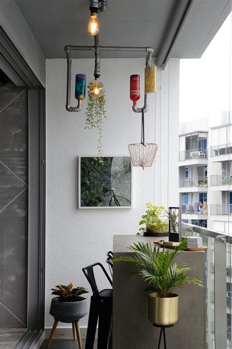 singapore homes  show    balcony   qanvast