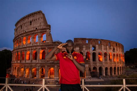 FOTO Il Suggestivo Shooting Di Lukaku Al Parco Archeologico Del