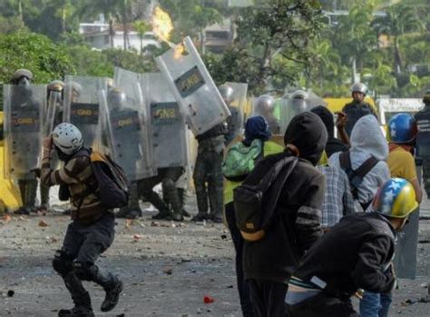 Venezuela Dois Mortos E Dezenas De Feridos Em Novo Dia De Tens O