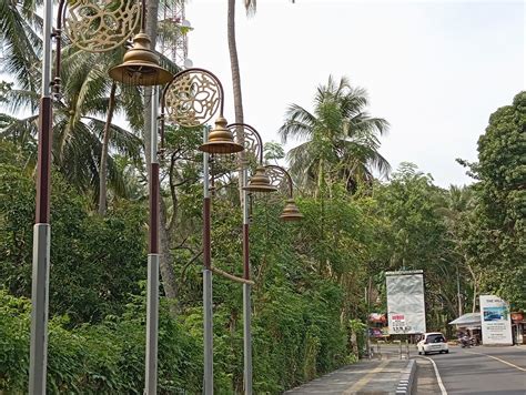 Dibiayai Pakai Utang Lampu Hias Banyak Hilang