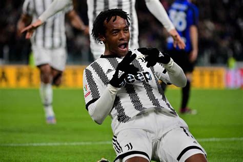 Affare Lampo Vicinissima La Firma Di Cuadrado Il Calcio Ignorante