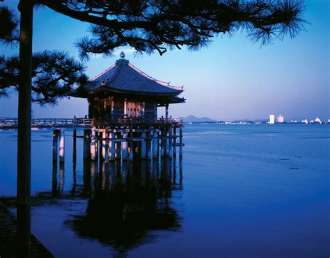 lake biwa japan map history facts britannica