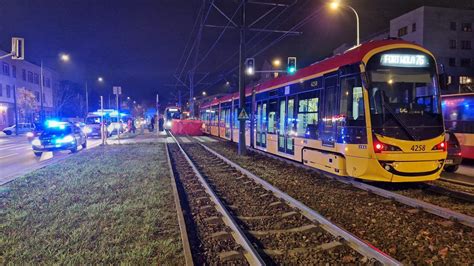 Warszawa Śmiertelne potrącenie pieszego przez tramwaj na placu