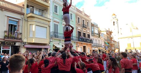 Els Maduixots I Els Xics De Granollers Actuen A La Diada Castellera