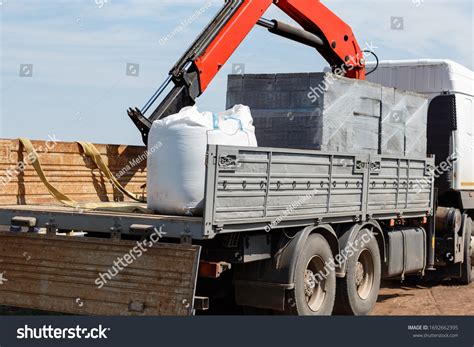 15,971 Hydraulic truck crane Images, Stock Photos & Vectors | Shutterstock