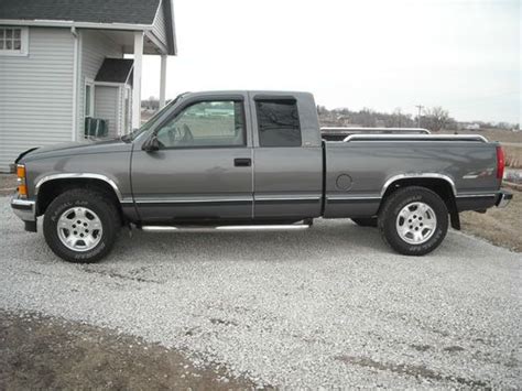 Sell Used 1998 Chevrolet Silverado Z71 4x4 Extended Cab 3rd Door 82000