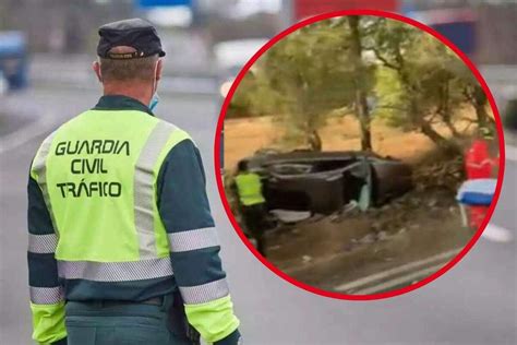 Moren dos joves de 16 i 18 anys en un tràgic accident la conductora va