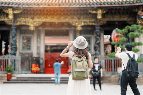 Mujer Viajera De Visita En Taiw N Turista Con Sombrero De Turismo En El