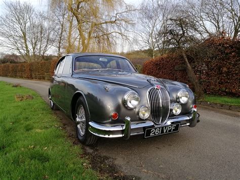 Jaguar Mk2 - Fostering Classics