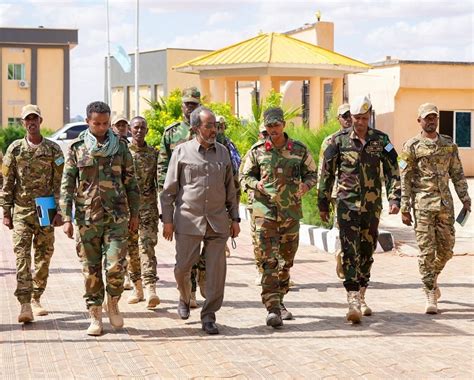 Madaxweyne Xasan Sheekh Oo U Qalab Qaadanaya Burburinta Al Shabaab