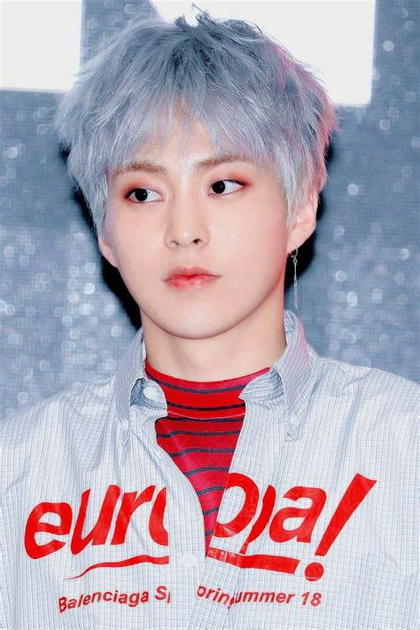 Pin de 𝓢𝓮𝓻𝓮𝓷𝓭𝓲𝓹𝓲𝓽𝔂𝓚𝓻𝔂 em Minseok Chanyeol Spirit fanfic Luhan