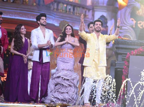 Photos Arjun Bijlani, Arjit Taneja, Sriti Jha, and others perform at ...