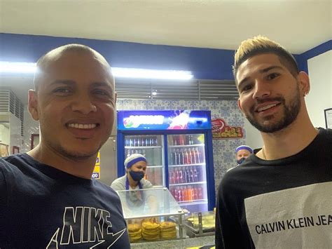 La Historia Del Futbolista Que Ganó La Estrella 14 Con Millonarios Y Ahora Vende Arepas En