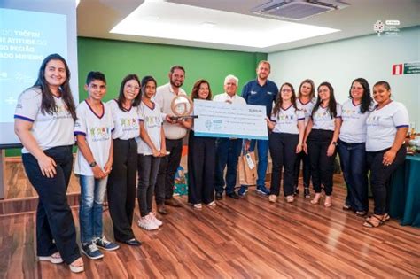 Sicoob Credicarpa Apoia Premia O Do Trof U Escola De Atitude