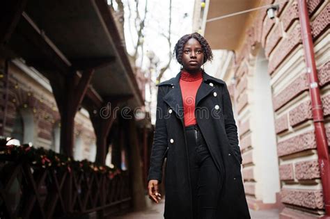 Portrait Of A Curly Haired African Woman Stock Image Image Of