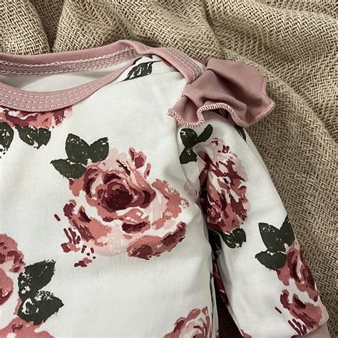 Body Niemowl Ce Zapinane Na Ramionkach Moomy Floral Rose Falbanka