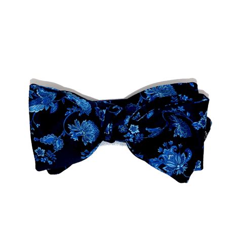 Elegant sartorial silk bow tie, floral pattern, self-tie style ...