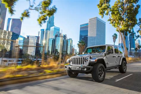 Jeep Wrangler 4xe Makes Wards 10 Best Engines List The News Wheel