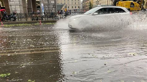 Violento Nubifragio Su Torino Foto E Video Dei Danni Causati Da Vento