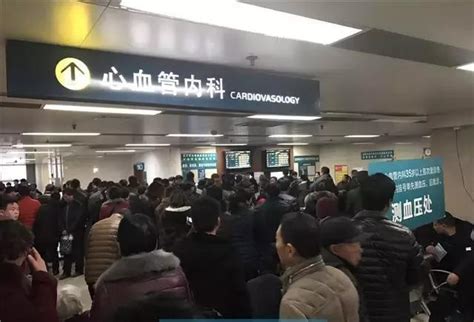 1天3万人就诊！这两天的郑大一附院，彻底变成了这幅景象门诊附院疾病新浪新闻