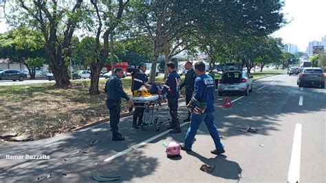 Motociclista Voa E Quebra Para Brisa Em Acidente Na Afonso Pena V Deo