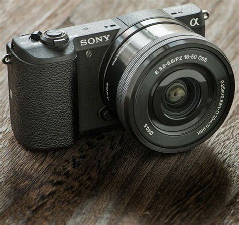 First Look Sony A5100 Mirrorless Interchangeble Lens Compact Expert