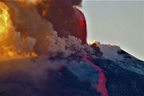 Parossismo Etna L Apice Della Potenza Eruttiva Etna Est