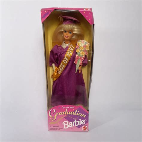 Barbie Doll Class Of 1997 Graduation Barbie Special Edition Nrfb Ebay