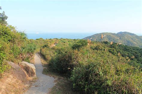 Hiking in Hong Kong: A Day Trip to Lamma Island | Jonistravelling