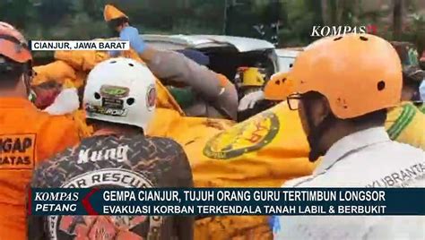 Beginilah Proses Evakuasi Rombongan Guru Tk Tertimbun Longsor Gempa