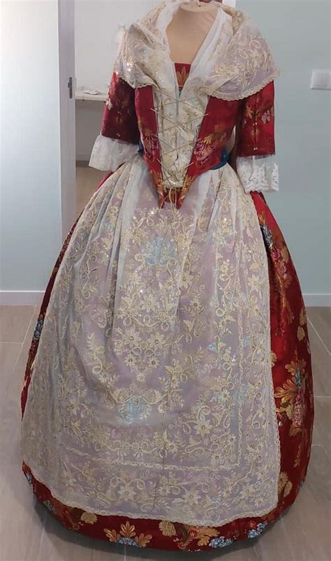 El Traje De Fallera Defallera