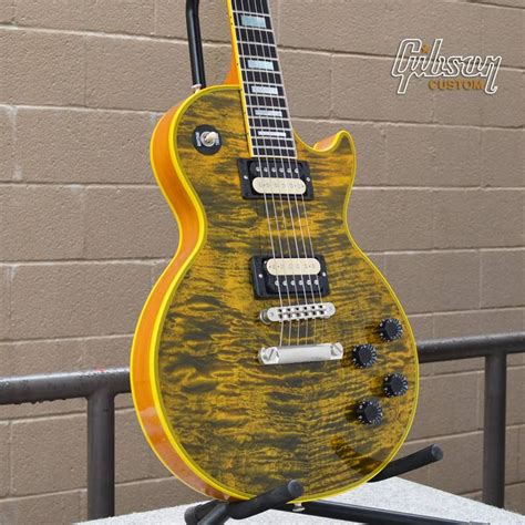 Sweetwater Exclusive Hornet Yellow Les Paul Custom Electric Guitar