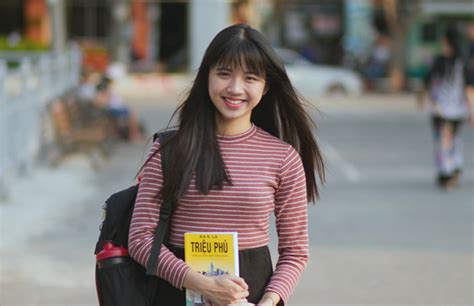 Hot girl ống nghiệm lên tiếng khi bị tố ăn cắp ý tưởng dẫn đến cái chết của bạn thân cư dân