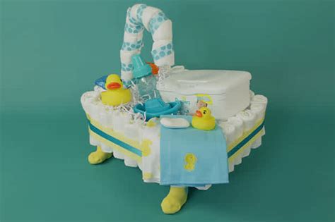 How to Make a Bathtub Diaper Cake