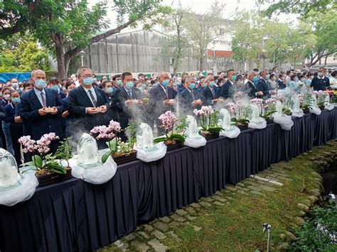 南投慈濟舉辦母親節及佛誕日浴佛孝親活動