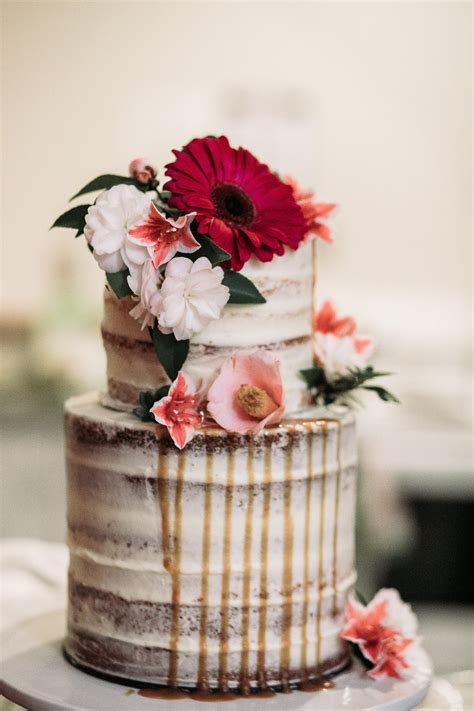 Ide Dekorasi Naked Cake Cantik Tanpa Banyak Krim