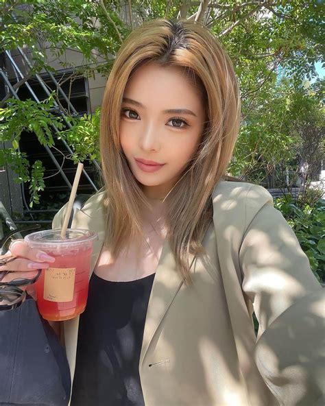 Rionaさんのインスタグラム写真 Rionainstagram「おはよ〜🥤 ️ チケット販売中です ／ 6月4日日『tea