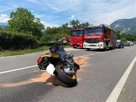 Crash zwischen Bikern fordert drei Verletzte Südtirol News