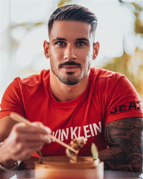 Finding Balance: The Surprising Benefits of Yoga for Men – Monday XYZ