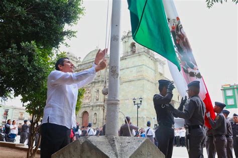 Rinde Fiscal A De Oaxaca Honores A La Bandera Nacional En El Marco De