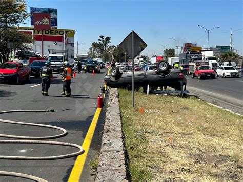 Camioneta Volc Por Falla Mec Nica En El Papanoa