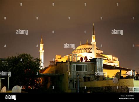 Sultan Ahmed Mosque at night Stock Photo - Alamy