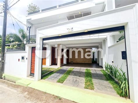 Eye Catching Designed Luxury Three Story House For Sale In Piliyandala