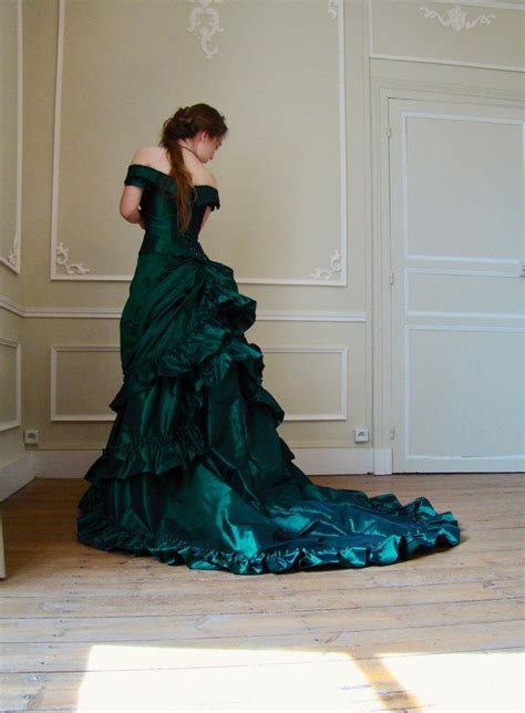 Bottle Green Taffeta Victorian Ball Gown Etsy Robe De Bal Robes De