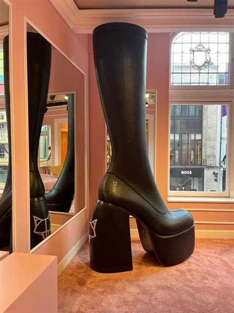 Giant Replica Boot For Naked Wolfe